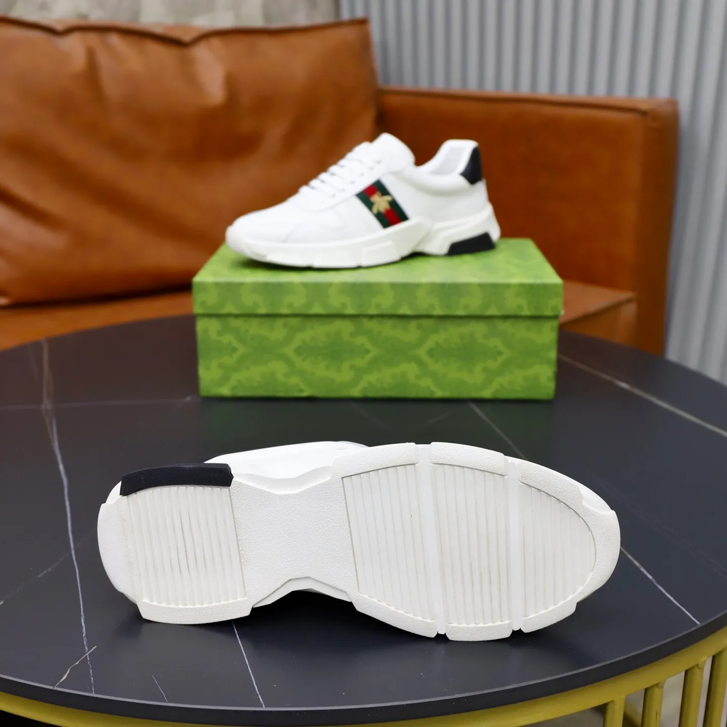 Ex-factory price: 540💰💰🙅‍♂️🙅‍♂️🙅‍♂️ Brand: GUCCI Standard code: 38-44 (45 customized) Grade: Same as the official website Material: Cowhide stitching Comfortable and breathable sheepskin lining Lightweight and wear-resistant sports outsole Style category: Men's fashionable casual shoes Running sports shoes Distinguished luxury brand elements Top luxury color: actual picture color
